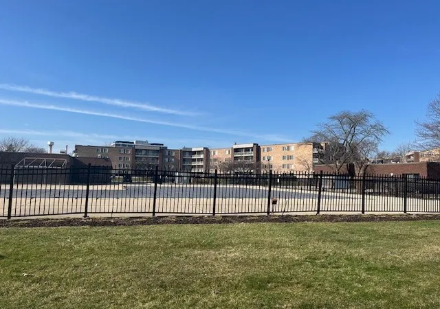Homes for sale in Palatine, IL | 245 S Park Ln #424, Palatine, IL 60074 | MLS# 12593658