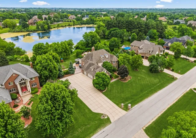 Homes for sale in Mokena, IL | 17949 S Crystal Lake Dr, Mokena, IL 60448 | MLS# 12593698