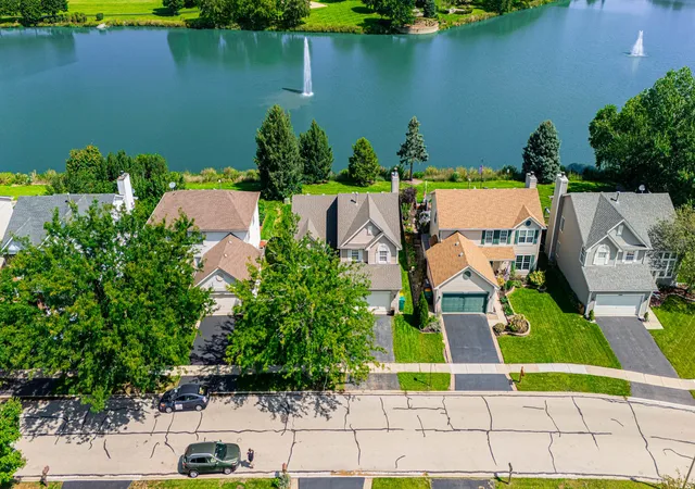 Single family home for sale at 14053 S Lakeridge Dr, Plainfield, IL 60544 | MLS# 12593712