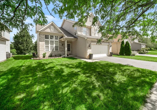 Photo 1 of Single family home for sale at 14053 S Lakeridge Dr, Plainfield, IL 60544 | MLS# 12593712 | Listing updated on 2026-09-21