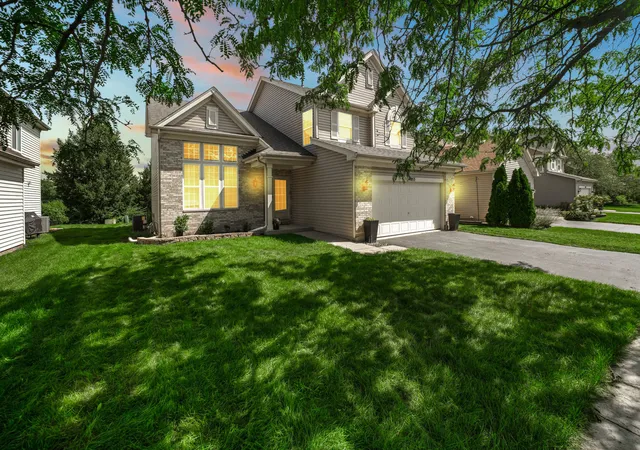 Photo 2 of Single family home for sale at 14053 S Lakeridge Dr, Plainfield, IL 60544 | MLS# 12593712 | Listing updated on 2026-09-21