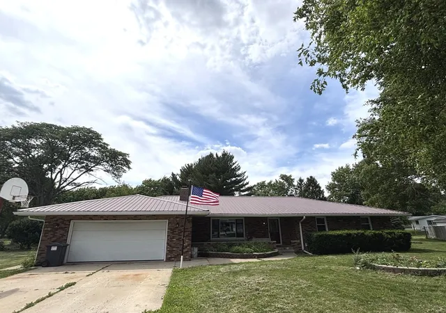 Single family home for sale at 5 Truman Ct, Philo, IL 61864 | MLS# 12593729