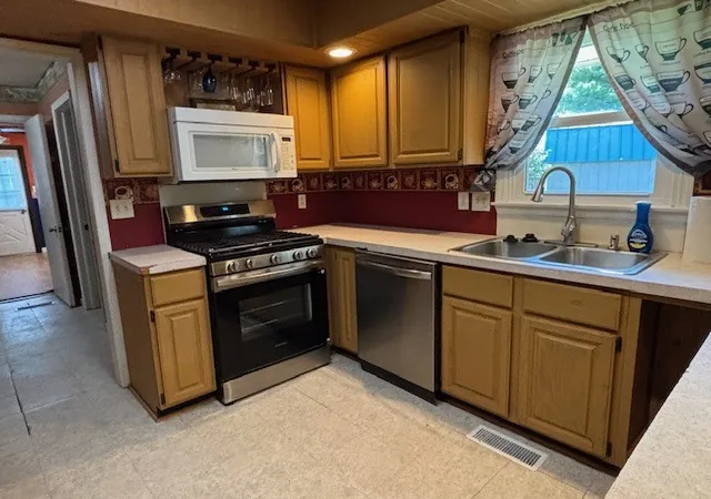 Photo 3 of Single family home for sale at 5 Truman Ct, Philo, IL 61864 | MLS# 12593729 | Listing updated on 2026-09-28