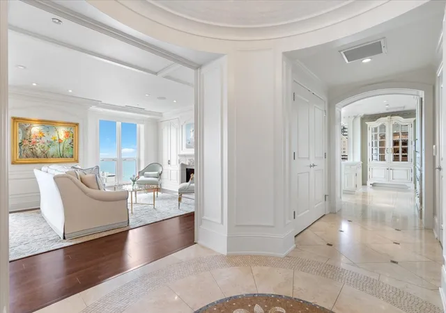 Listing Photo 3 - Condo for sale in building located at 11 E Walton St, Chicago, IL 60611 - Unit #4402