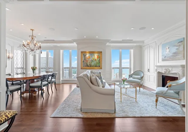 Listing Photo 4 - Condo for sale in building located at 11 E Walton St, Chicago, IL 60611 - Unit #4402