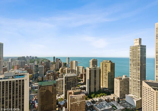 Listing Photo 5 - Condo for sale in building located at 11 E Walton St, Chicago, IL 60611 - Unit #4402