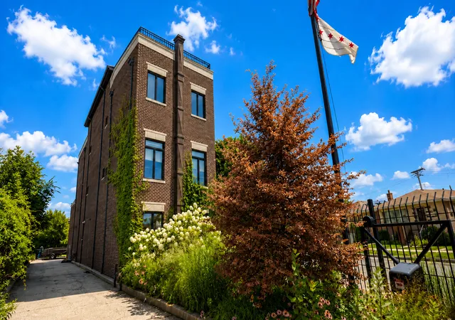 Photo 3 of Single family home for sale at 3914 W 51st Street, Chicago, IL 60632 | MLS# 12594472 | Listing updated on 2026-08-15