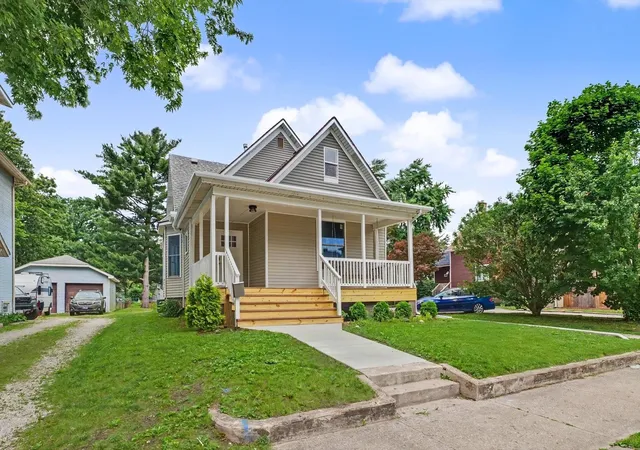 Homes for sale in Champaign, IL | 705 S State St, Champaign, IL 61820 | MLS# 12594512