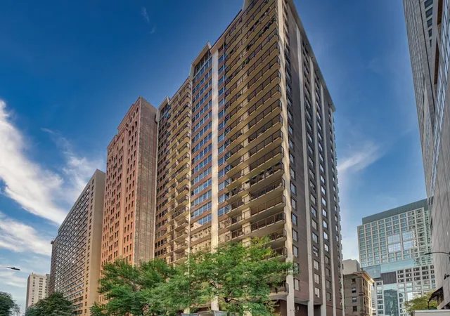 Homes for sale in Chicago, IL | 201 E Chestnut St #23A, Chicago, IL 60611 | MLS# 12594592