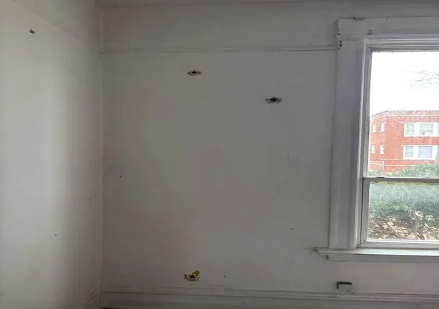 24th image of 2469 E 74th St, Chicago, IL 60649 | MLS# 12594792
