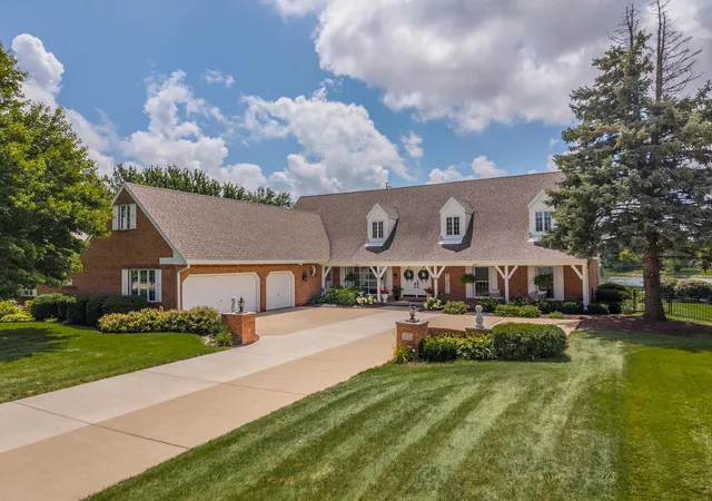 Photo 1 of Sale Pending at 3009 Thornwood Ln, Bloomington, IL 61704 | MLS# 12594880 | Listing updated on 2026-08-08