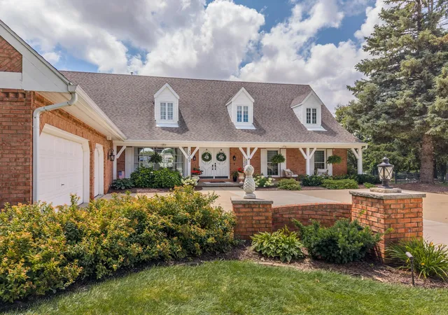 Photo 66 of Sale Pending at 3009 Thornwood Ln, Bloomington, IL 61704 | MLS# 12594880 | Listing updated on 2026-08-08