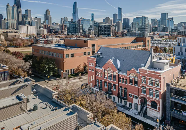 Homes for sale in Chicago, IL | 505 W Elm St #6, Chicago, IL 60610 | MLS# 12594915