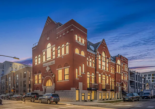 Homes for sale in Chicago, IL | 505 W Elm St #6, Chicago, IL 60610 | MLS# 12594915