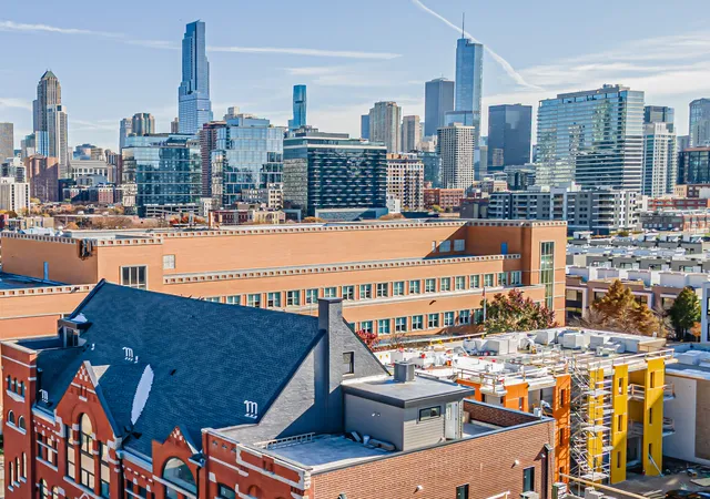 Homes for sale in Chicago, IL | 505 W Elm St #6, Chicago, IL 60610 | MLS# 12594915