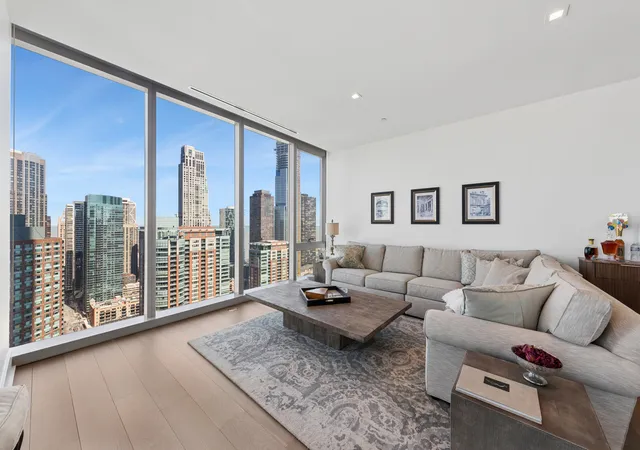 2nd image of 363 E Wacker Dr #2802, Chicago, IL 60601 | MLS# 12595509