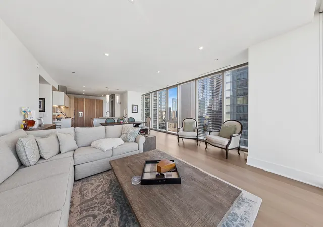 5th image of 363 E Wacker Dr #2802, Chicago, IL 60601 | MLS# 12595509