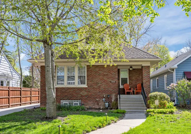 Homes for sale in Highland Park, IL | 1433 Glencoe Ave, Highland Park, IL 60035 | MLS# 12595695