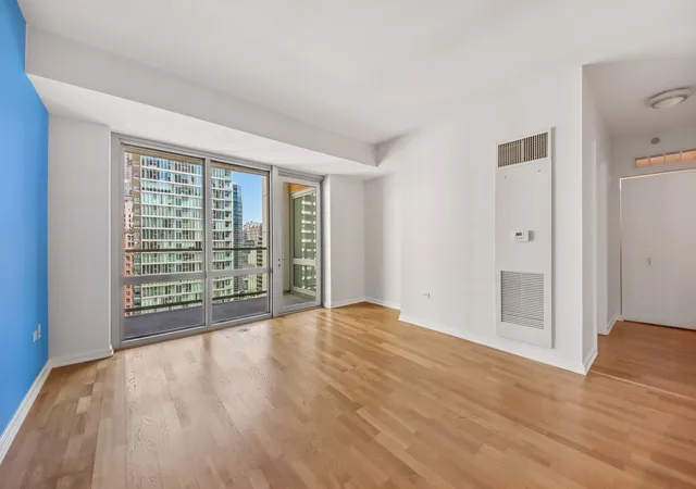 3rd image of 160 E Illinois St #1704, Chicago, IL 60611 | MLS# 12595788