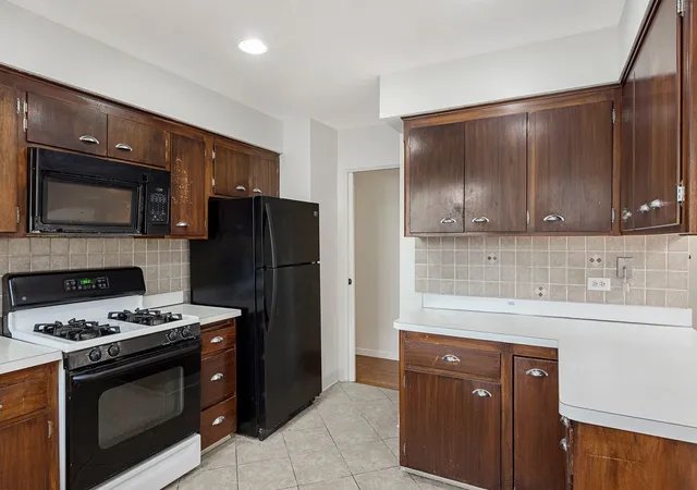 Photo 4 of Single family home for sale at 9200 Kedvale Ave, Skokie, IL 60076 | MLS# 12595796 | Listing updated on 2026-10-06