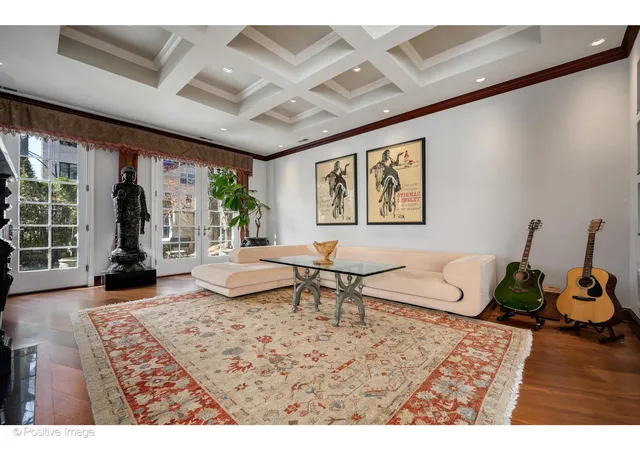 3rd image of 1811 N Howe St, Chicago, IL 60614 | MLS# 12595802