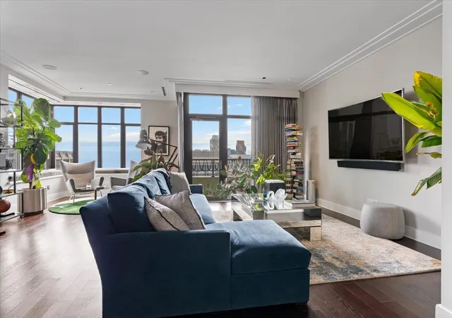 Photo 3 of Sale Pending at 118 E Erie St #35G, Chicago, IL 60611 | MLS# 12596294 | Listing updated on 2026-10-15