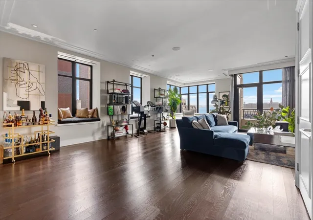 Photo 4 of Sale Pending at 118 E Erie St #35G, Chicago, IL 60611 | MLS# 12596294 | Listing updated on 2026-10-15