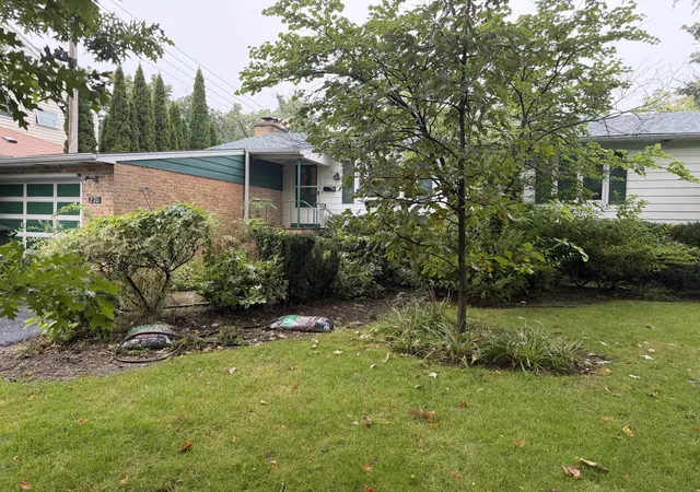 Photo 1 of Single family home for sale at 270 Park Ave, Lake Forest, IL 60045 | MLS# 12596374 | Listing updated on 2026-10-02