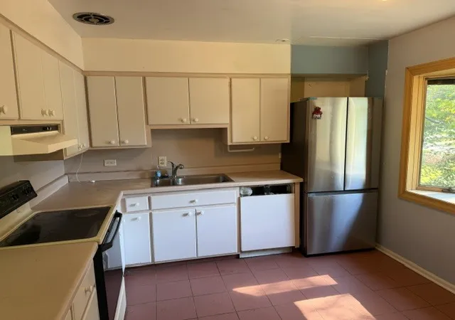 Photo 3 of Single family home for sale at 270 Park Ave, Lake Forest, IL 60045 | MLS# 12596374 | Listing updated on 2026-10-07