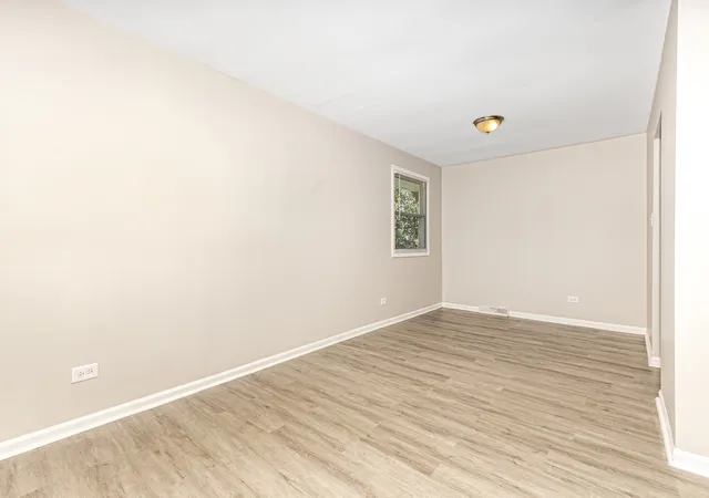 Photo 4 of Single family home for sale at 3510 Chestnut Dr, Hazel Crest, IL 60429 | MLS# 12596386 | Listing updated on 2026-10-04