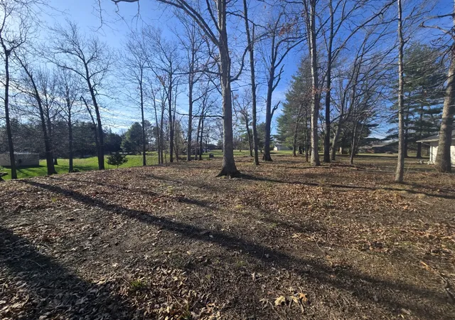 Photo 4 of Land for sale at 000 Fox Crk, Mt Vernon, IL 62864 | MLS# 12596496 | Listing updated on 2026-07-22