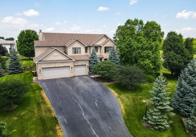 Photo 3 of Single family home for sale at 3822 Magnolia Dr, Spring Grove, IL 60081 | MLS# 12596521 | Listing updated on 2026-10-04