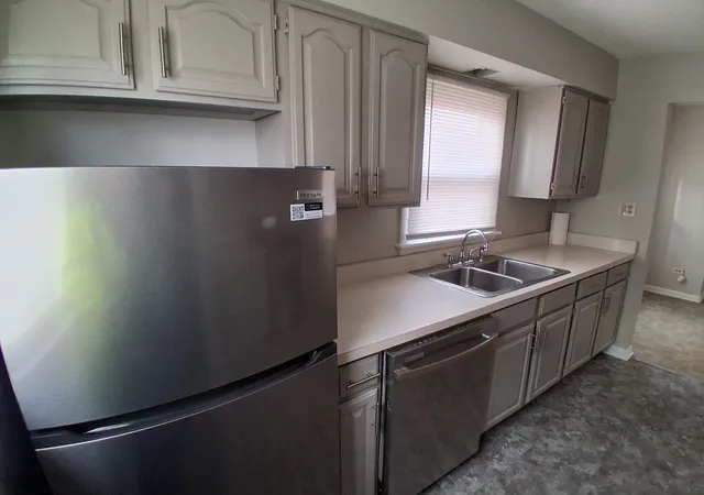 14th image of 17333 Roy St, Lansing, IL 60438 | MLS# 12596668
