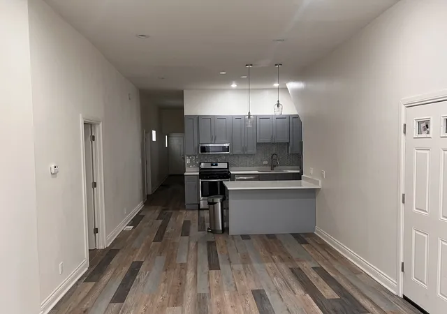 Homes for sale in Chicago, IL | 611 E 50Th Pl, Chicago, IL 60615 | MLS# 12596802