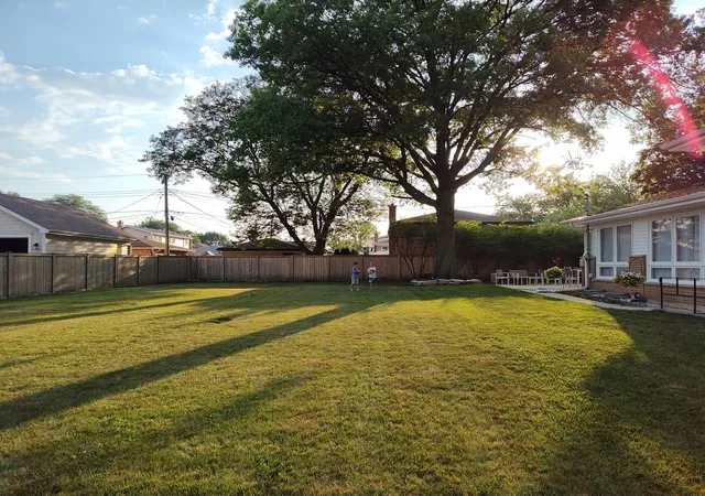 5th image of 9216 Ozark Ave, Morton Grove, IL 60053 | MLS# 12597193