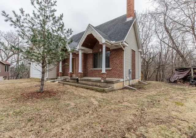 Photo 2 of Single family home for sale at 60 Fair Oaks Dr, Putnam, IL 61560 | MLS# 12597500 | Listing updated on 2026-04-26