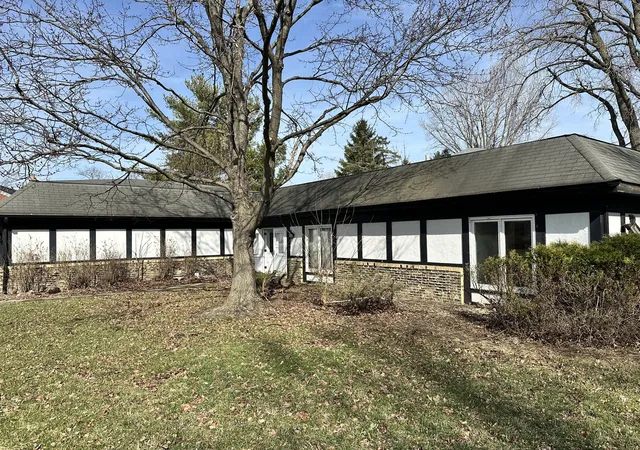 Photo 2 of Single family home for sale at 2507 Lincoln Ave, Long Grove, IL 60047 | MLS# 12597999 | Listing updated on 2026-04-29