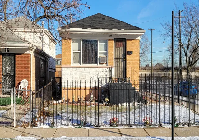 Photo 2 of Single family home for sale at 5359 S Lowe Ave, Chicago, IL 60609 | MLS# 12598164 | Listing updated on 2026-08-21