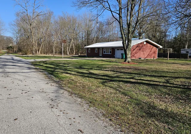 Photo 2 of Single family home for sale at 111 W Hickory St, Bluford, IL 62814 | MLS# 12598169 | Listing updated on 2026-08-05