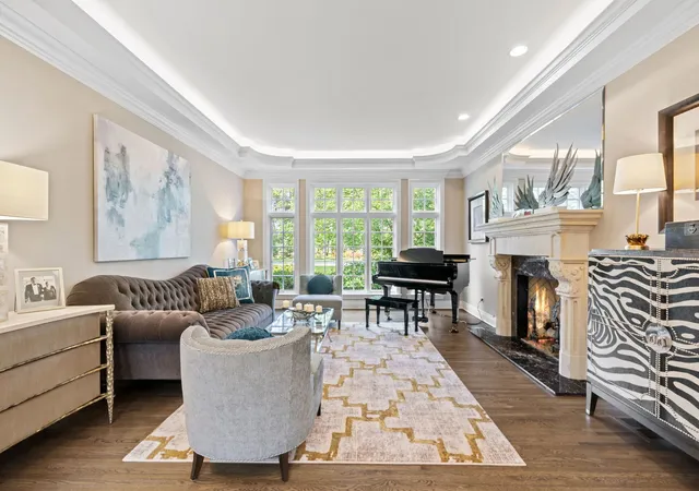Photo 5 of Single family home for sale at 3102 White Oak Ln, Oak Brook, IL 60523 | MLS# 12598180 | Listing updated on 2026-09-01