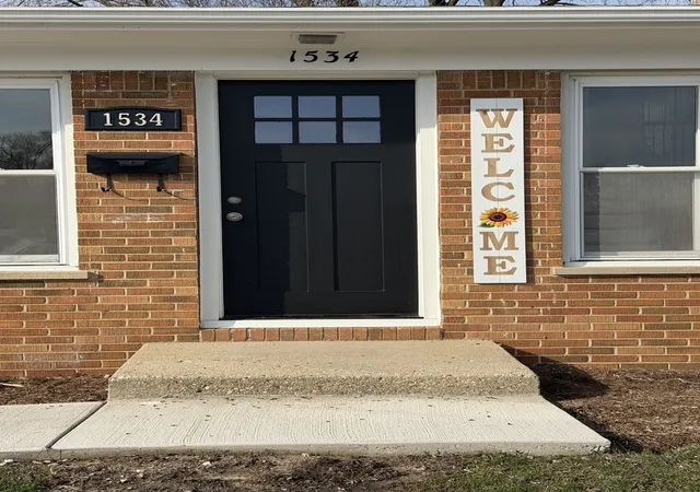 Photo 2 of Sale Pending at 1534 E Palatine Rd, Palatine, IL 60074 | MLS# 12598206 | Listing updated on 2026-09-18