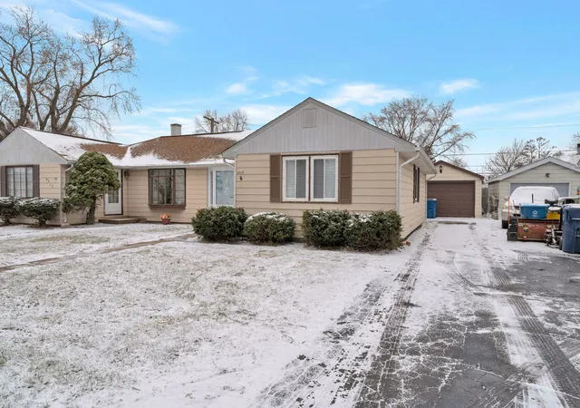 1st image of 4515 W 88th St, Hometown, IL 60456 | MLS# 12598302