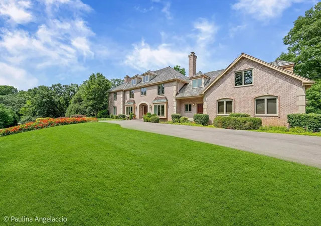 1st image of 3 Far Hills Rd, Barrington, IL 60010 | MLS# 12598564