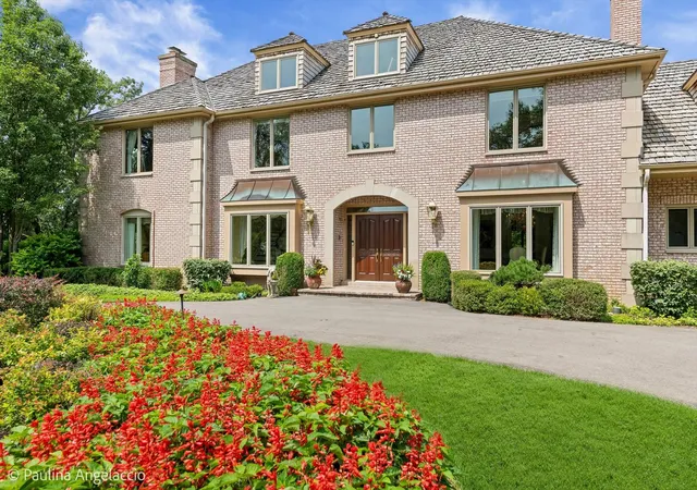 2nd image of 3 Far Hills Rd, Barrington, IL 60010 | MLS# 12598564
