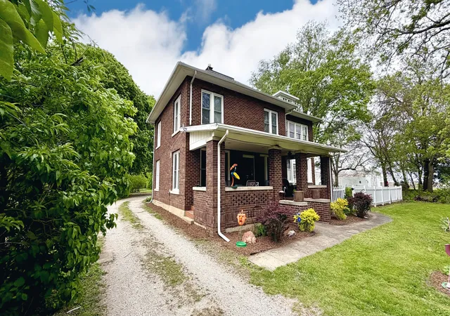 Photo 4 of Sale Pending at 41550 E 100 North Rd, Fisher, IL 61843 | MLS# 12598773 | Listing updated on 2026-10-07