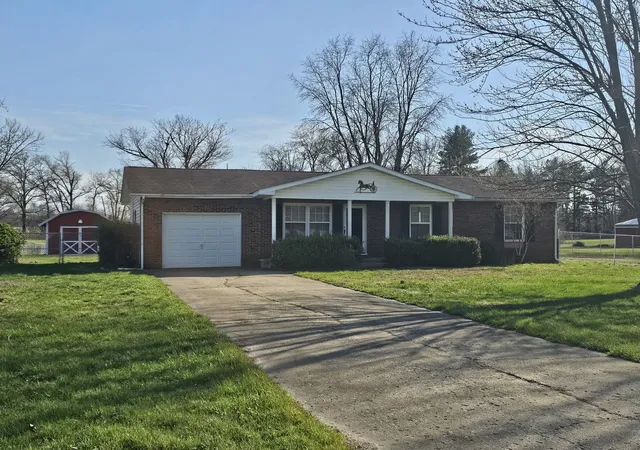Photo 2 of Single family home for sale at 14927 E Clearview Rd, Mt Vernon, IL 62864 | MLS# 12599016 | Listing updated on 2026-05-13
