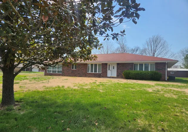 Photo 2 of Sale Pending at 3769 Oxbow Rd, Pinckneyville, IL 62274 | MLS# 12599025 | Listing updated on 2026-08-14