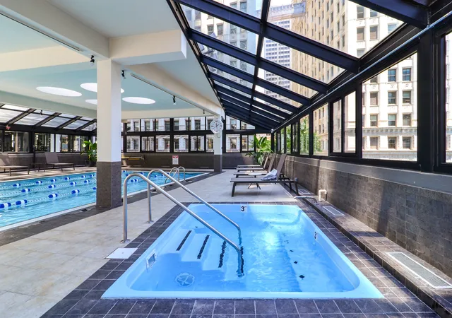 2nd image of 405 N Wabash Ave, Chicago, IL 60611