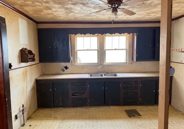 4th image of 600 Dewey St, Eldorado, IL 62930 | MLS# 12599342