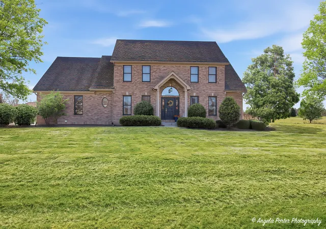 Homes for sale in Richmond, IL | 11506 Heritage Path, Richmond, IL 60071 | MLS# 12599553